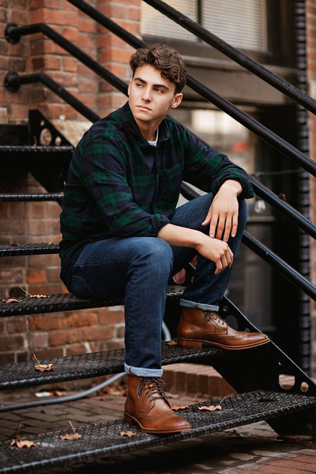 30 Male Poses Take Elegant Male Portraits Photography Poses For Men 