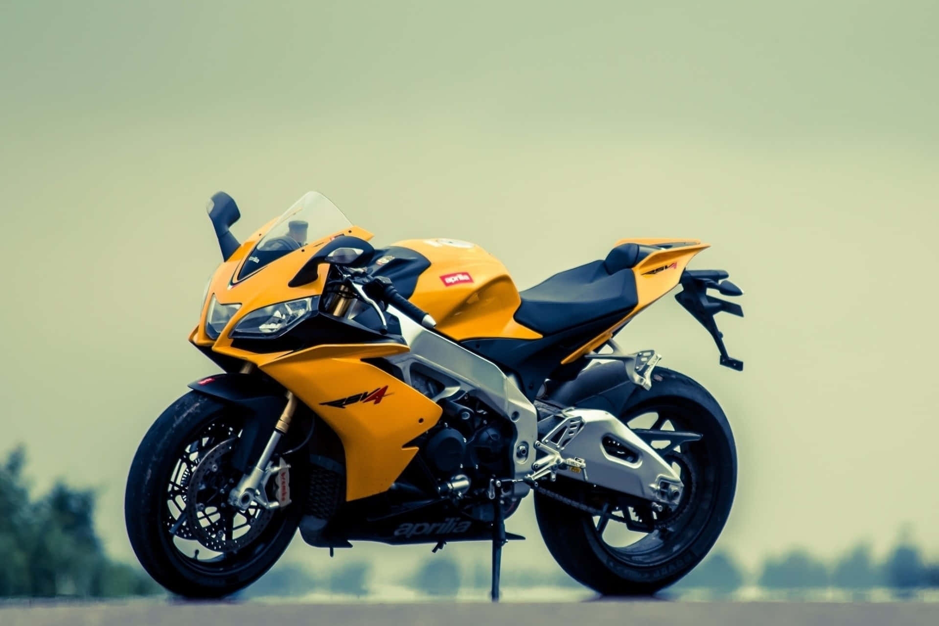 Download Racing Across The Open Road HD Motorcycle Wallpaper 