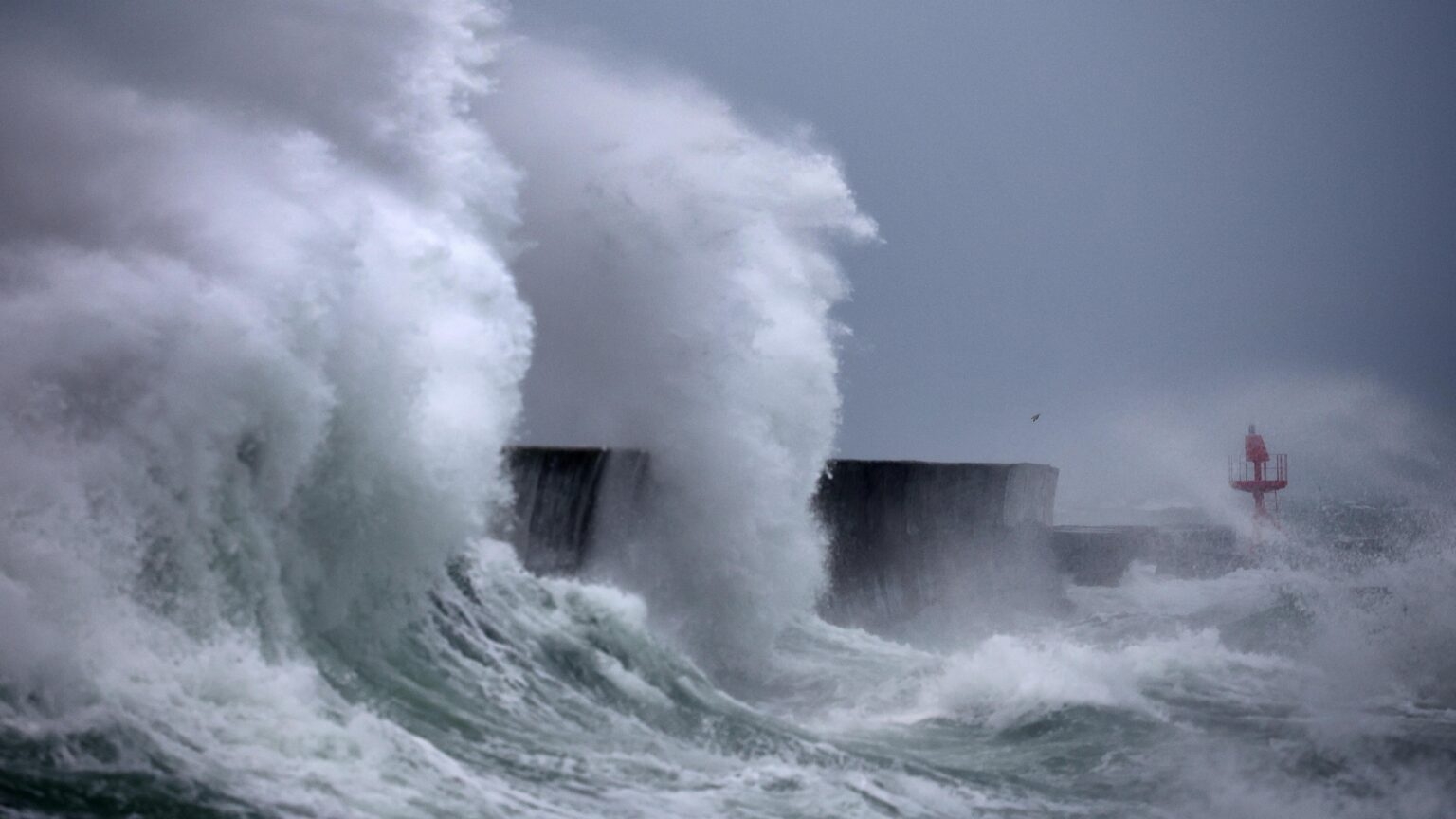 Storm Benjamin Hits The UK Impacts And Responses Newstalk1510am