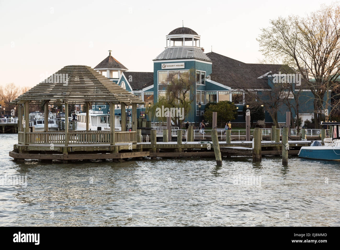 The Chart House Old Town Alexandria Va Keski